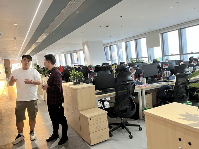 Beijing Blue Whale Jiapin Technology Co., Ltd linea di produzione in fabbrica