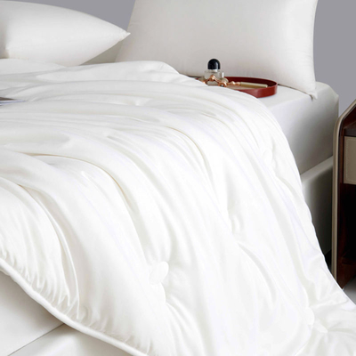 Livello materno e infantile Non macchiato Quilt estivo fresco Riempimento 100% seta fatta a mano per l'inverno