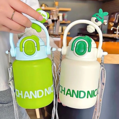 Consigli per i dipendenti Coppa portatile in acciaio inossidabile con design e materiale di cartoni animati di bambole carine
