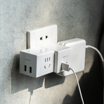Piccola presa wireless con 2 fori e 2 porte USB Intelligent Converter Logo del cliente