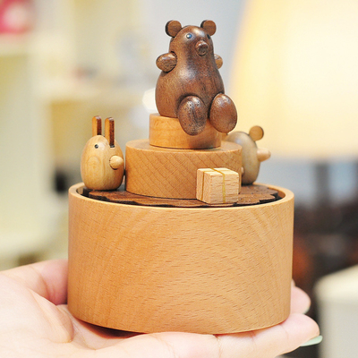 Anno Mini Carousel Lucky Cat Music Box In legno massello Decorazione di una cassetta musicale