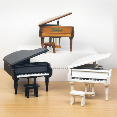 Scatola musicale per pianoforte in legno stampata a schermo di seta Ideale per i favori di nozze Regali per la festa di nozze