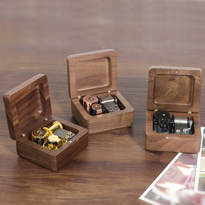 Stampa UV Movimento Walnut Octopus Music Box per la decorazione e la creatività del desktop