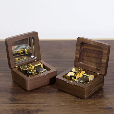 Stampa UV Movimento Walnut Octopus Music Box per la decorazione e la creatività del desktop