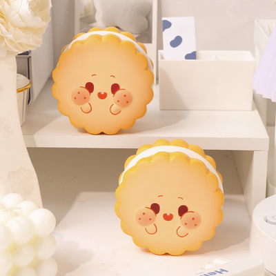 Creativo sollievo dallo stress Soft Cookie Man Toy Slow Rebound Cream Nugget Cake per i dipendenti