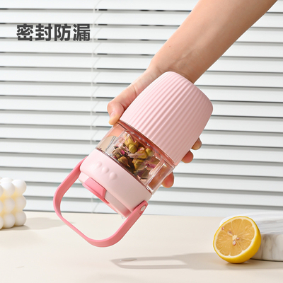 Migliora i tuoi utensili da ufficio con questa tazza di aspirazione magnetica perfetta