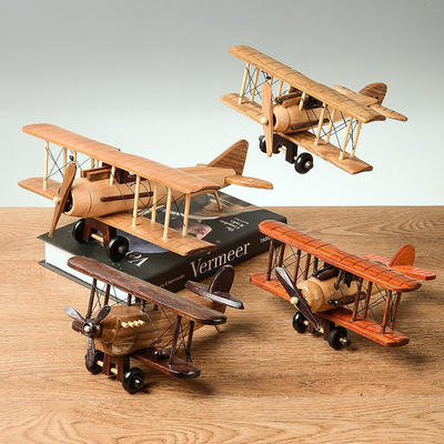 Stampa a schermo di seta Modello di aereo in legno d'epoca per decorazioni creative per il desktop domestico
