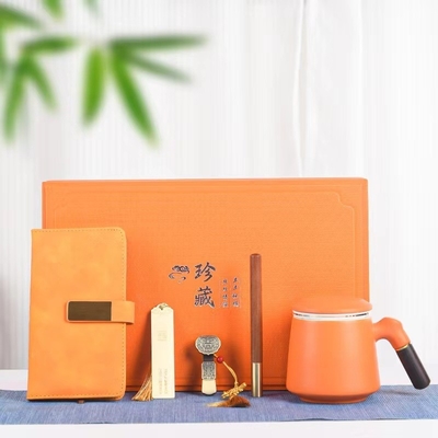 Set regalo e souvenir personalizzati per compratori agricoli