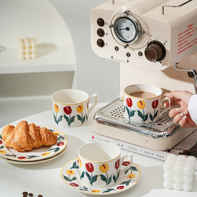 Regalo per la Festa della Madre Set di tazze e piatti di caffè a tulipani disegnati a mano con alto valore estetico