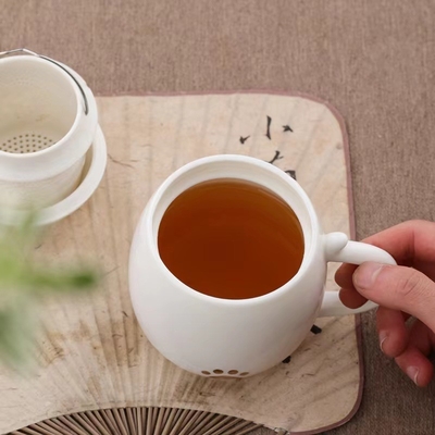 Rilancia il morale del team con il nostro set regalo di Pasqua Tazza da ufficio in ceramica e souvenir atmosferico