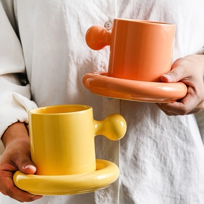 Squisita maniglia di uova di caramelle nordiche, coppa e piatto in ceramica, per regalo ai dipendenti dell'azienda.