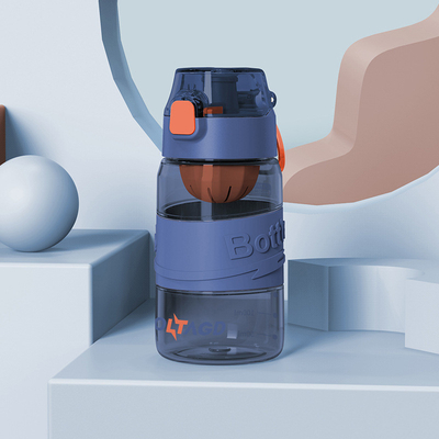 Bottiglia d'acqua da fitness da 500 ml, portatile e antidroppo, ideale per le attività aziendali.