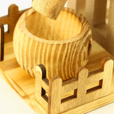 Ornamenti artigianali di scrivania Modello di martello ad acqua di legno per l'industria agricola