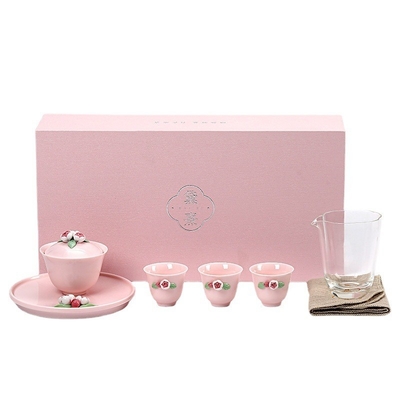 Set di tè in ceramica rosa perfetto per l'ora del tè delle donne nel giorno della dea