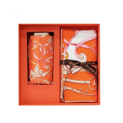 Presentazione Set regalo Sciarpa cinese Set ombrello a cinque pieghe realizzato in seta di mughetto al 100%
