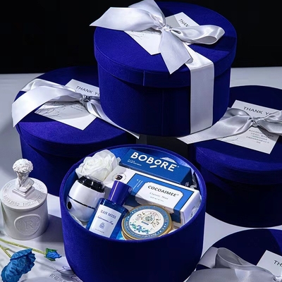 Tecniche di stampa su tela di seta Set regalo di velluto di lusso leggero per il compleanno del fidanzato