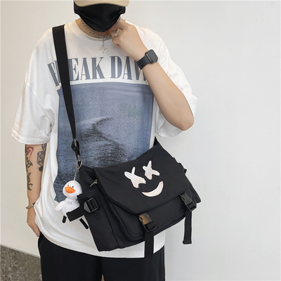 Logo del cliente Stile forestale Instagram Borsa per il viso sorridente Un must per le uscite casuali