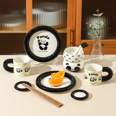 Migliora la tua esperienza di ristorazione con il set di scatole regalo in ceramica Panda Cub