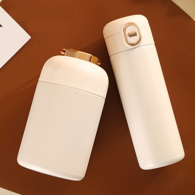 Confezione di vaschette isolanti, perfetta per le promozioni in hotel e resort.
