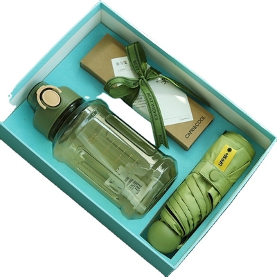 Necessità estive Graduate Straw Glass Small Fan e Sunny Umbrella Set in tre pezzi