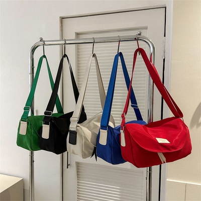 Logo del cliente Borsa da viaggio di moda Colore solido Borsa crossbody semplice Regalo per dipendenti
