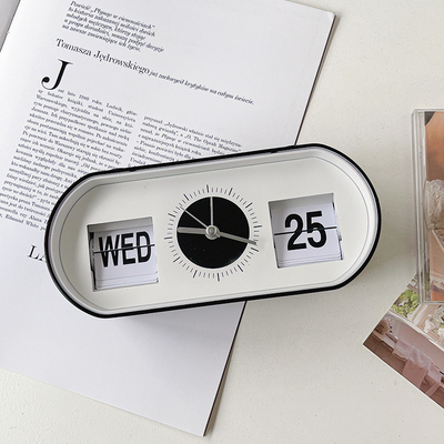 Hotel and Resort Manual Button Desktop Alarm Clock con calendario creativo di pagina