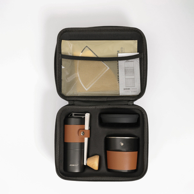 Set di caffè portatile all'aperto con trita a mano e combinazione di tazza filtro