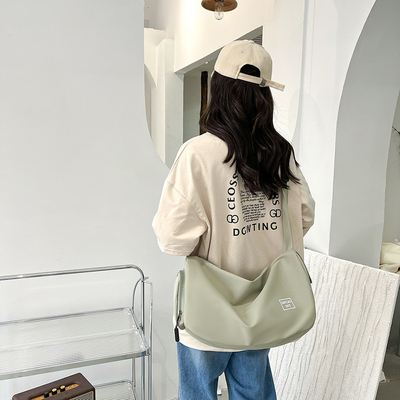 Borsa da fitness di moda e resistente con una sola spalla diagonale per tutte le vostre esigenze