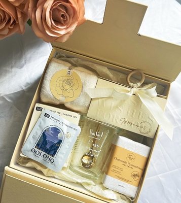 Set regalo di matrimonio personalizzato Acqua e sapone Tazza Oolong Tea e Creativa Candy Box