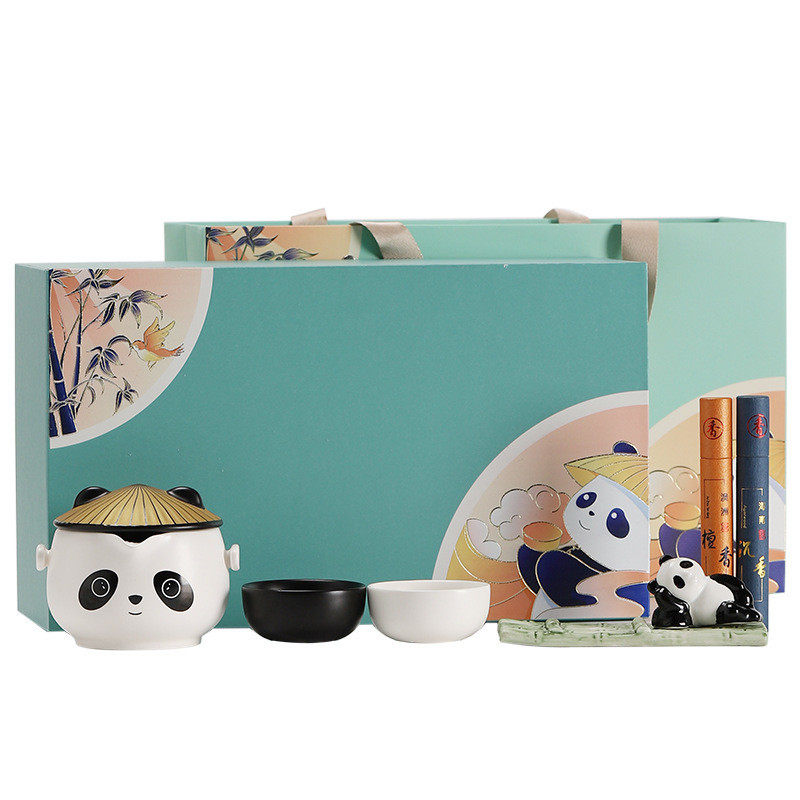 Promuovi il tuo business con stile Chengdu Panda Water Cup Souvenirs for Business Partners