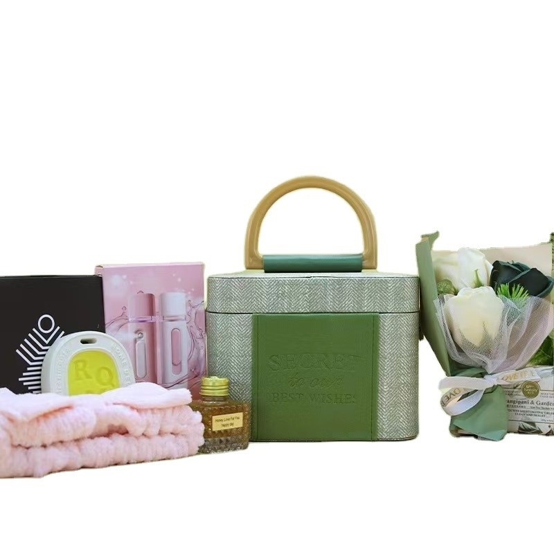 Set di combinazione portatile di attività femminile con stampa a colori in hotel e resort